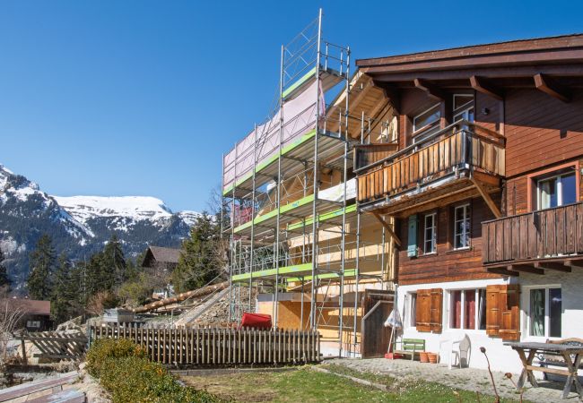 freistehendes Haus in Wengen - Chalet Ledibach - Garden Apartment